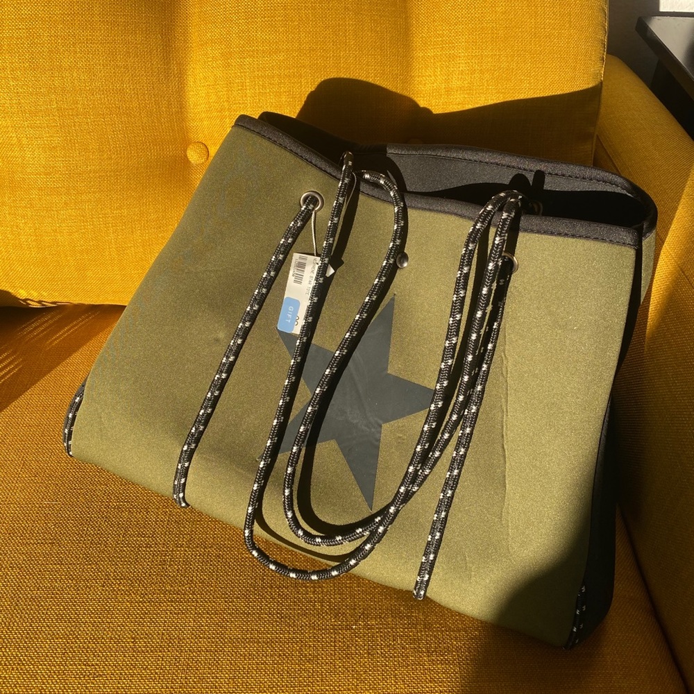 NWT Tote Handbag Travel bag